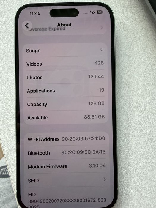 iPhone 15 green / 128GB / Много запазен, отключен към всички оператори