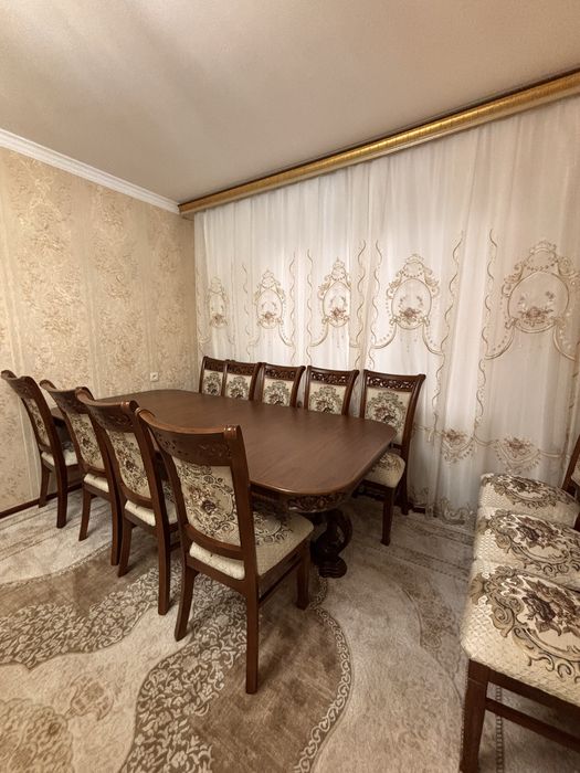 Обеденный стол с 12 стульями (Премиум качество)