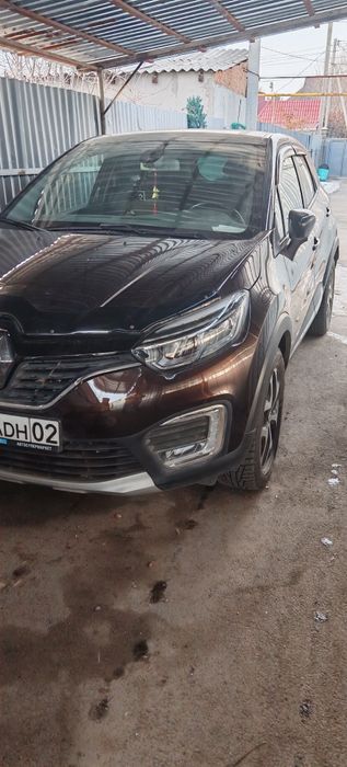 Машина Renault KAPTUR