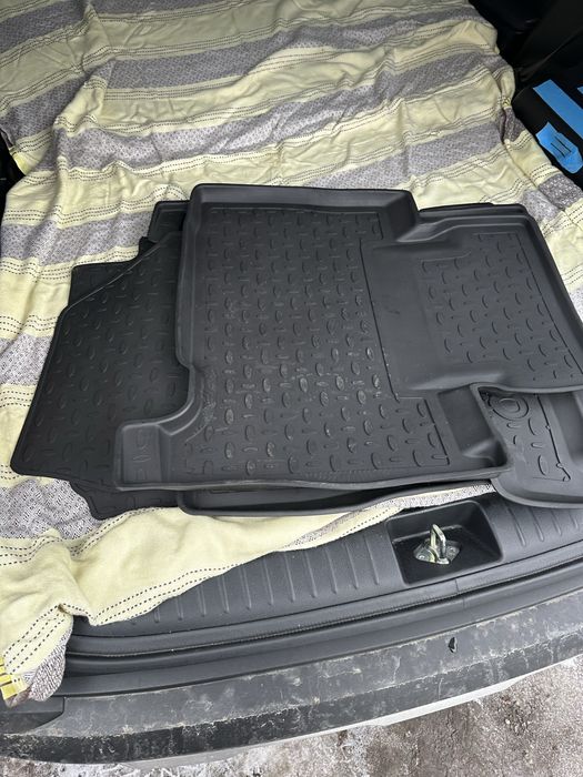 Полики резиновые лексус