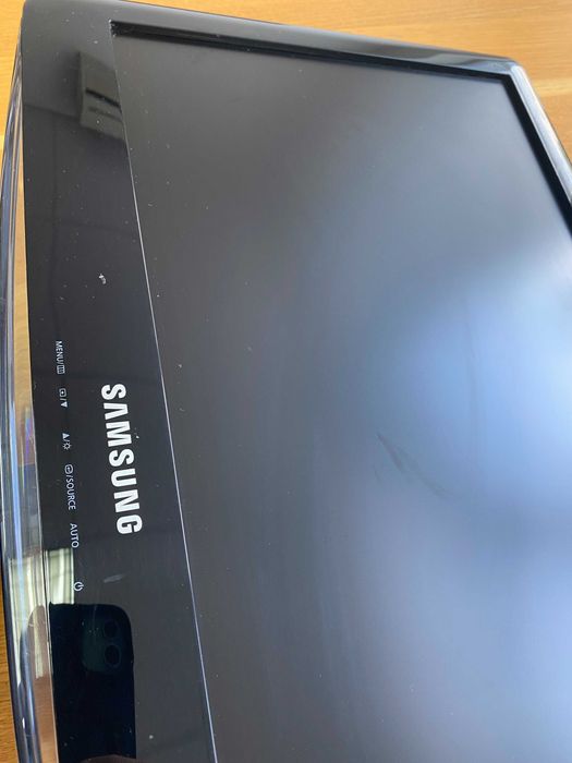 Монитор Samsung