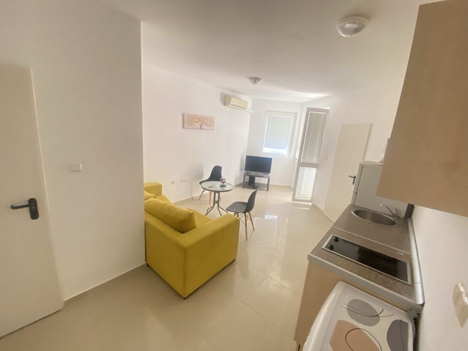 Продава се Двустаен апартамент в Свети Влас - 68 кв.м за 1103 €/кв.м - Снимка #3