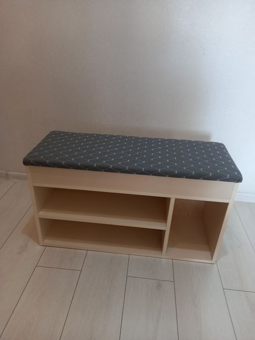 Продам обувницу с крышкой