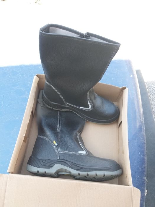 Спец ботинка , метал