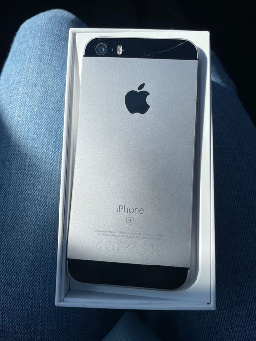 iPhone SE 32GB Space Gray