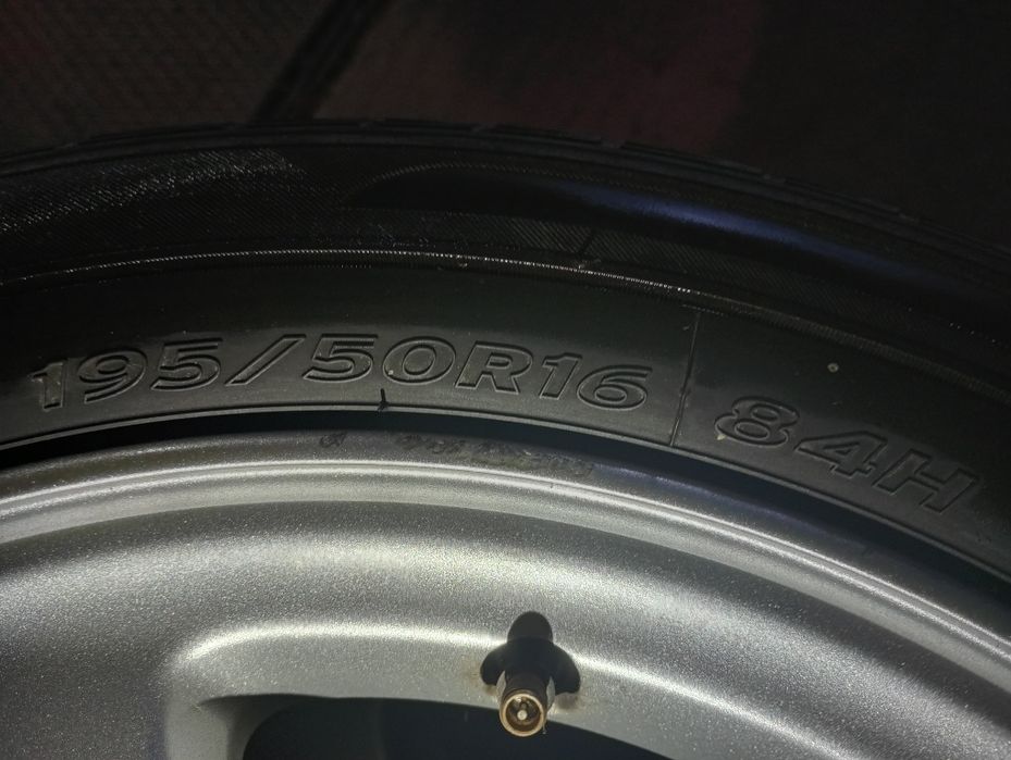 MAZDA оригинални джанти  гуми 195/50/16 6 J ET50 5×114,3 цо 66