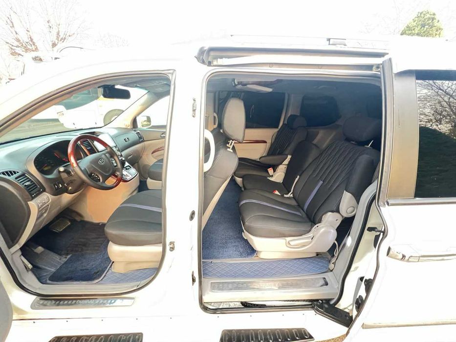 KIA Karnival - 2.7 9700 $