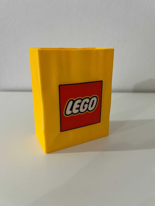 Sacoşicǎ LEGO