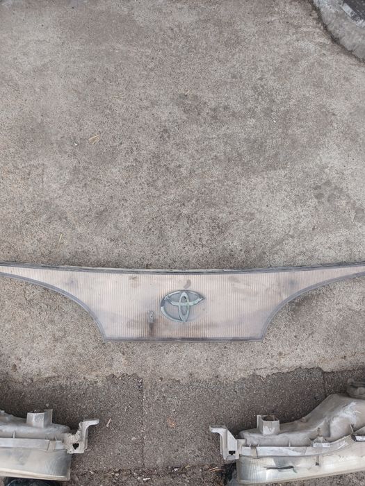 Фары тойота литайс