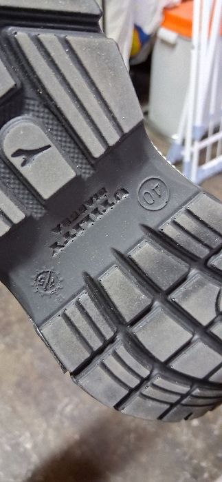 Bocanci  lucru   Diadora