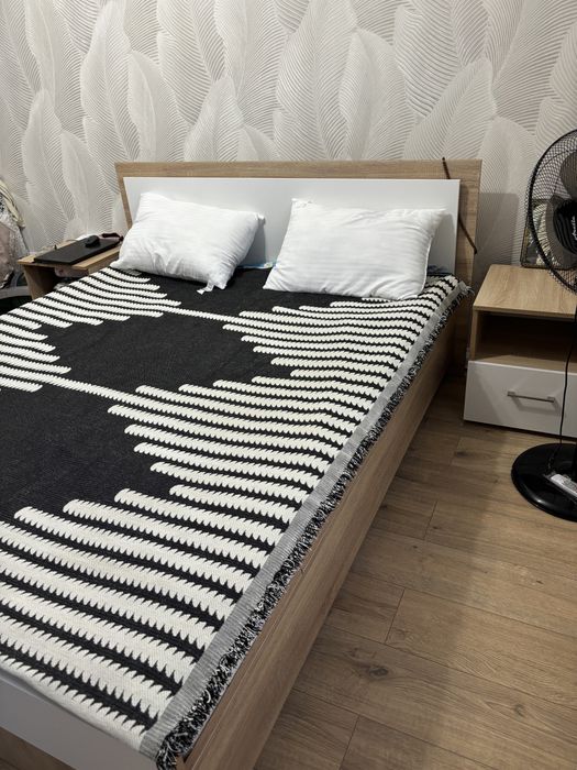 Продам кровать 160*220