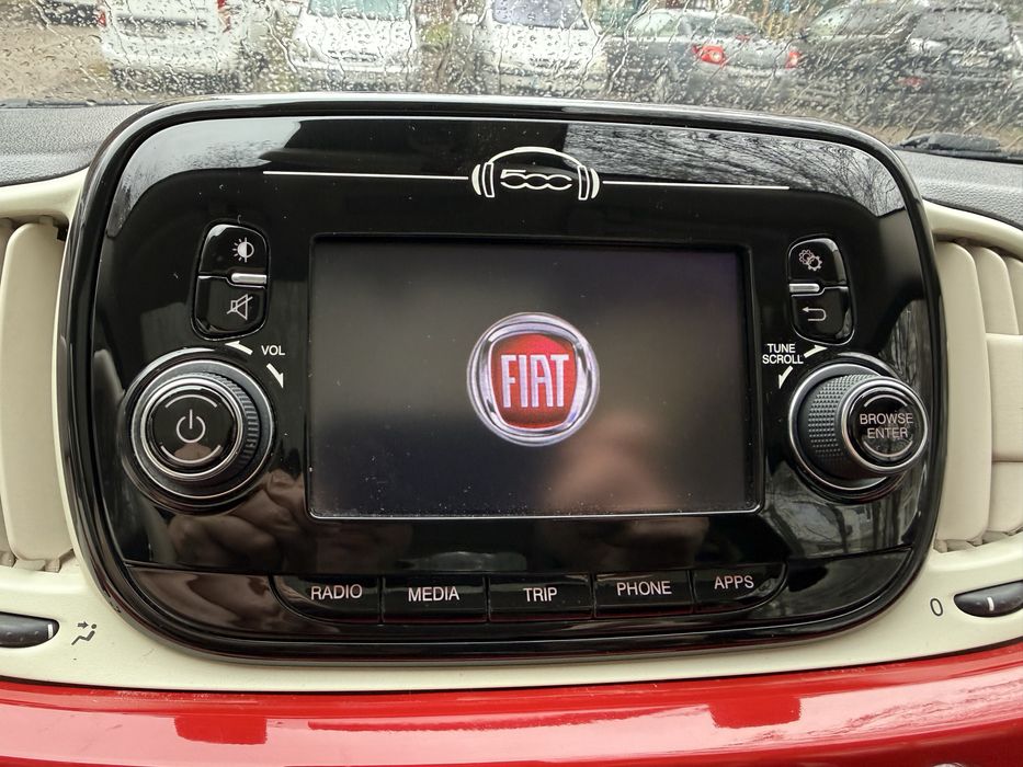 Оригинално радио за Fiat 500 модел 2019г.