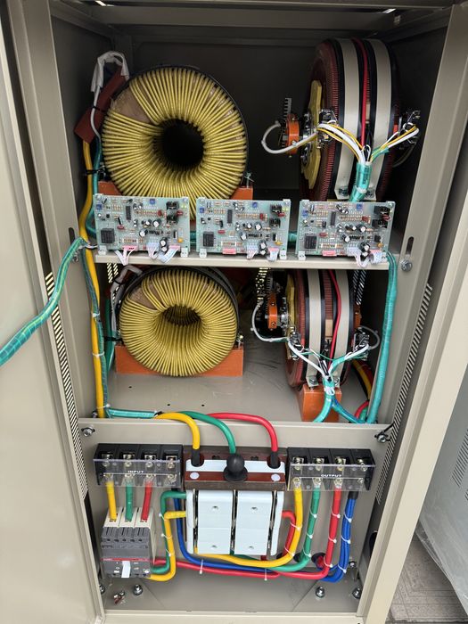 Продаю Стабилизатор напряжения АНДЕЛИ/ANDELI/с QR-SVC-D-100Kva 380V