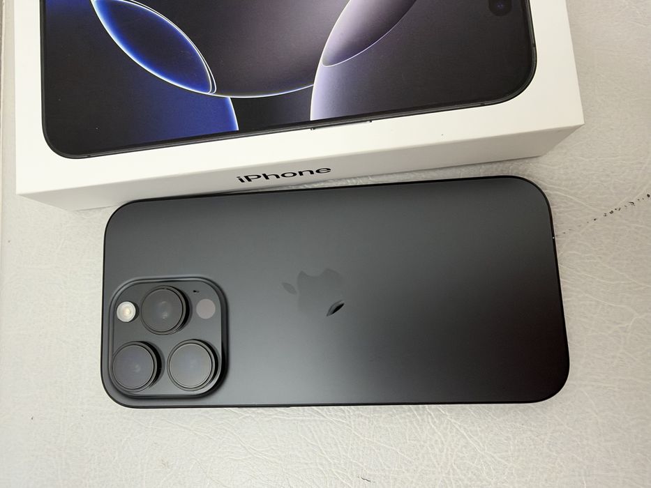 iPhone 16 pro Black Titanium 128GB