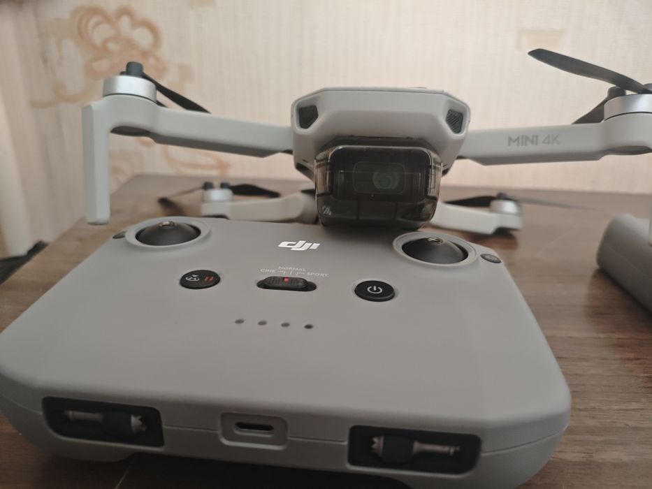 Дрон DJI Mini 4K