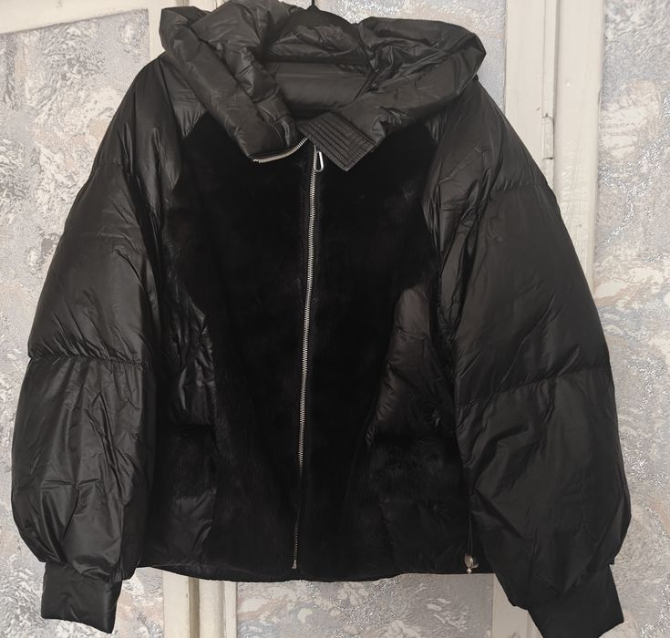 Продам пуховик Stella Rossa