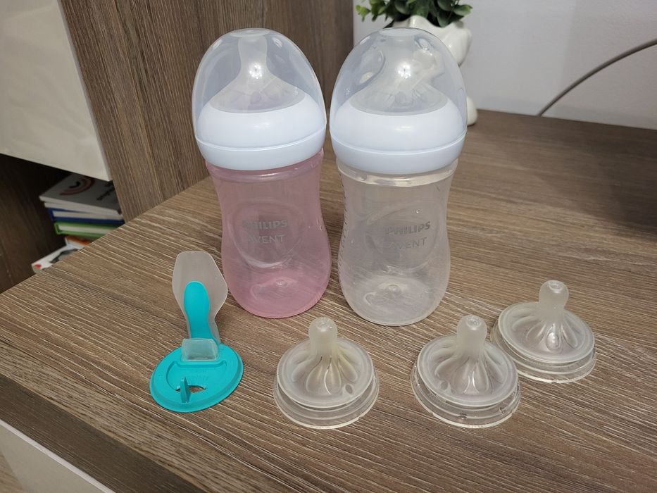 Biberoane Philips Avent cu tetina nr 3
