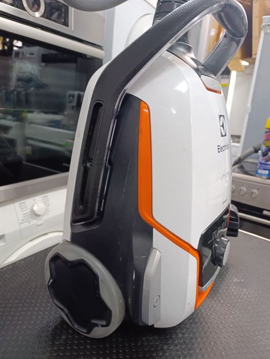 Прахосмукачка Electrolux ultraone