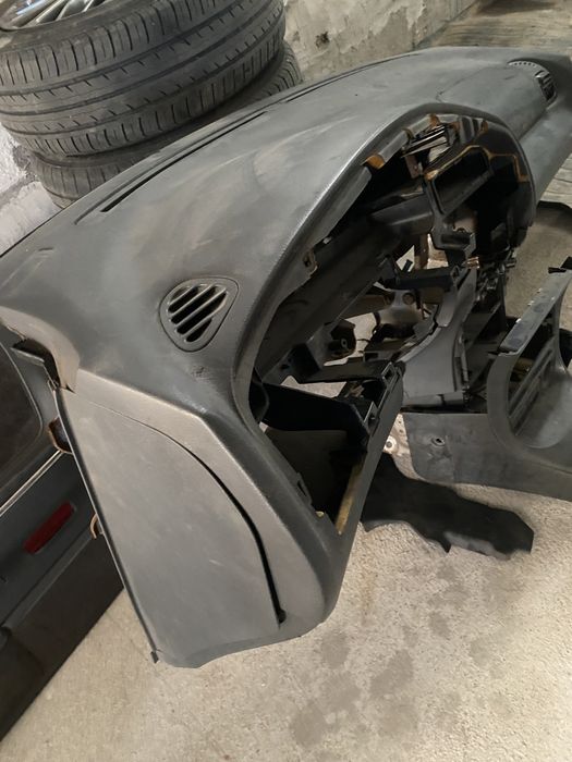 Торпеда панель мазда 323 BA