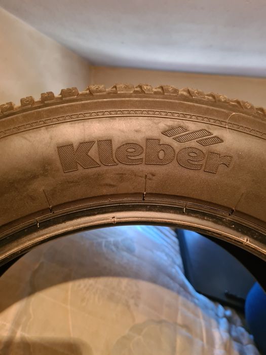 Зимни  гуми  4бр x 10€. 215/60/17