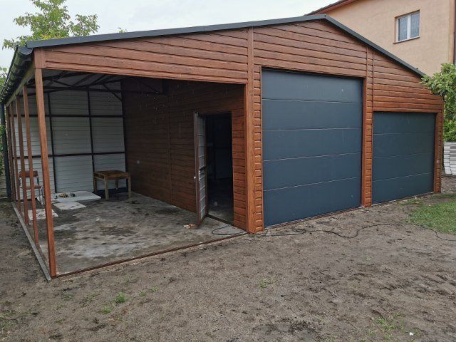 Vand garaje metalice din panouri sandwich