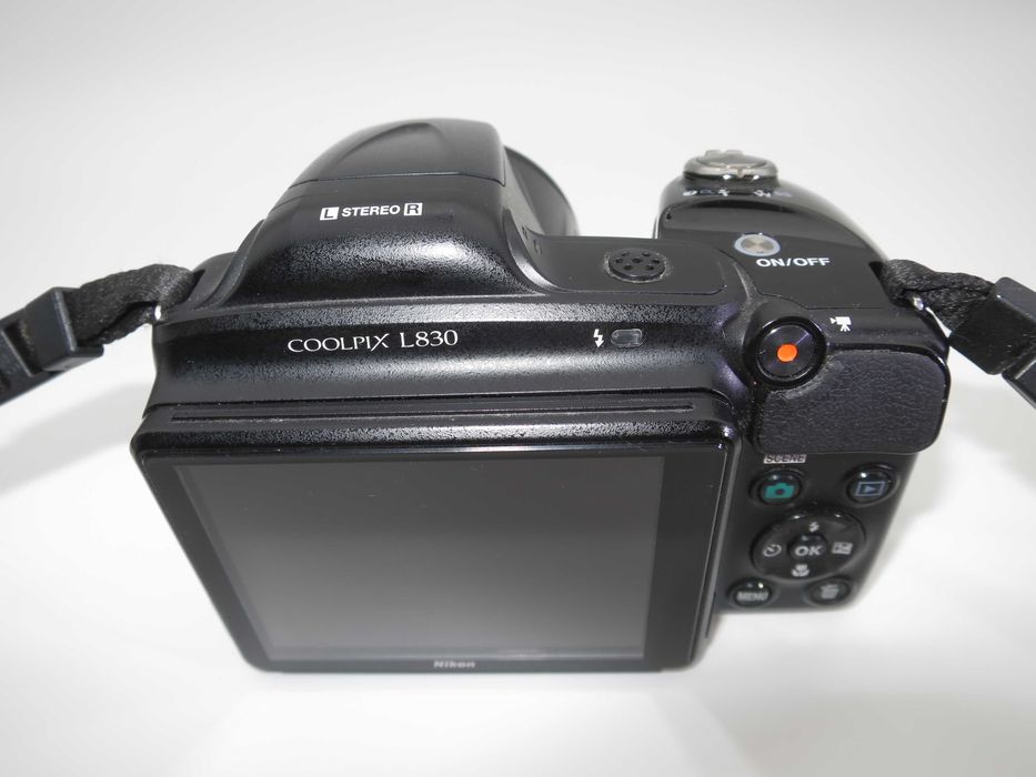 Nikon Coolpix L830 компактен цифров фотоапарат с огромен 34х оптичен зуум, дигитална камера Full-HD видео клип, и флип екран, като НОВА, рабои отлично