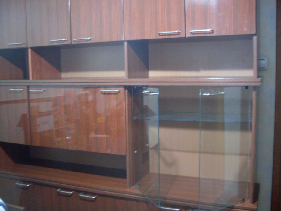 Холна секция- библиотека.