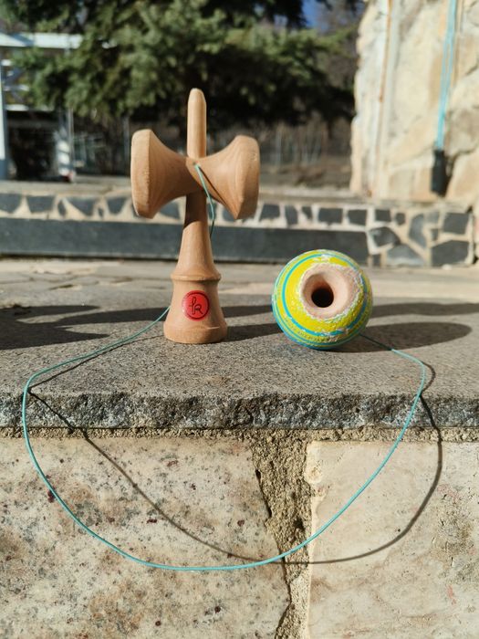 Kendama europe+ 2 Ken europe de vanzare