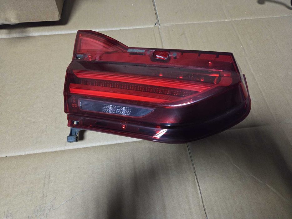 Stop lampa tripla haion portbagaj BMW seria 7 G11 G12 cod 7342968