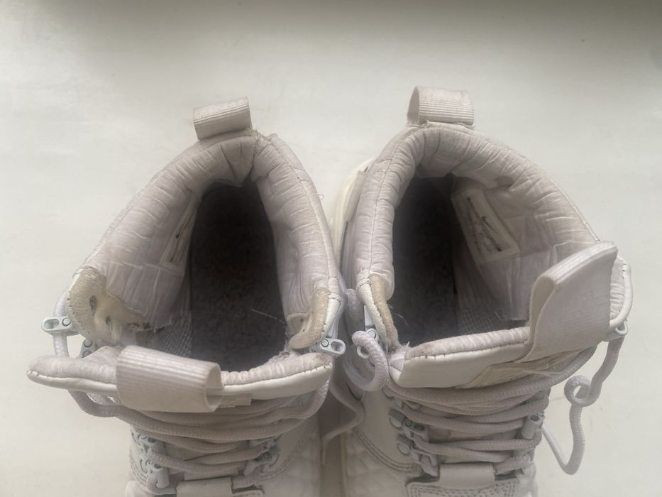 Продам кроссовки