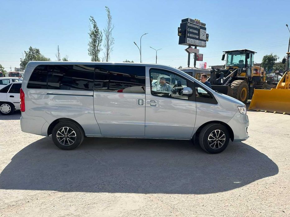 Aksiyda Yangicha  JAC M3 PLUS manitor gaz+benzin miniven