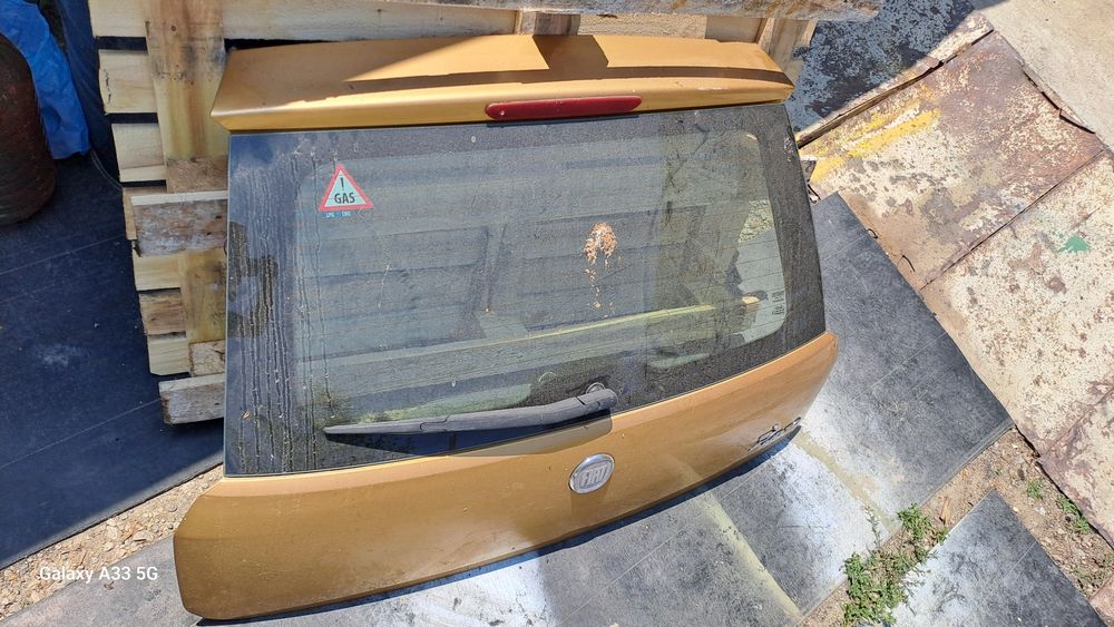 Заден капак  и стъкло за Фиат Гранде Пунто