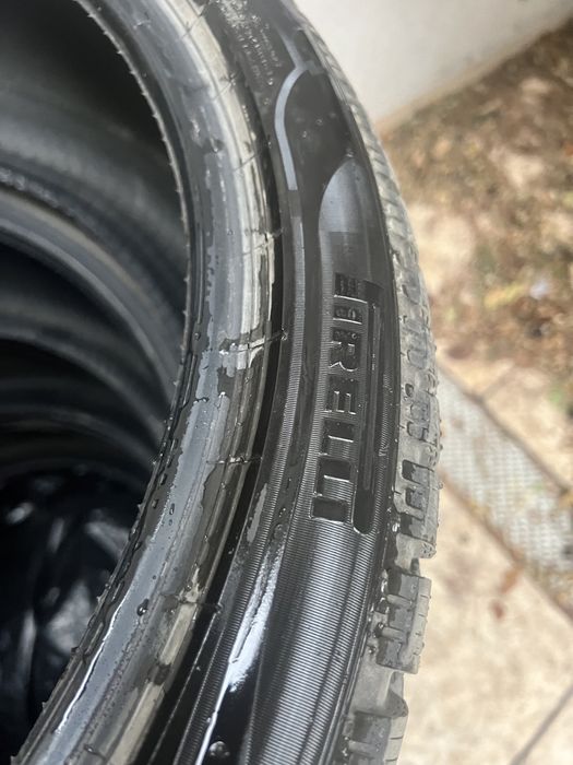 235/40 r20 Зимни гуми  Pirelli winter 2 scorpion