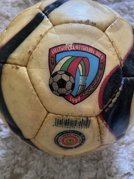 Топка за футзал.