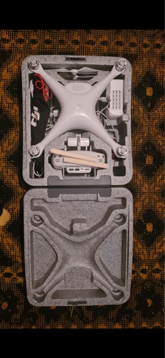 Vand drona DJI  PHANTOM 4 pro