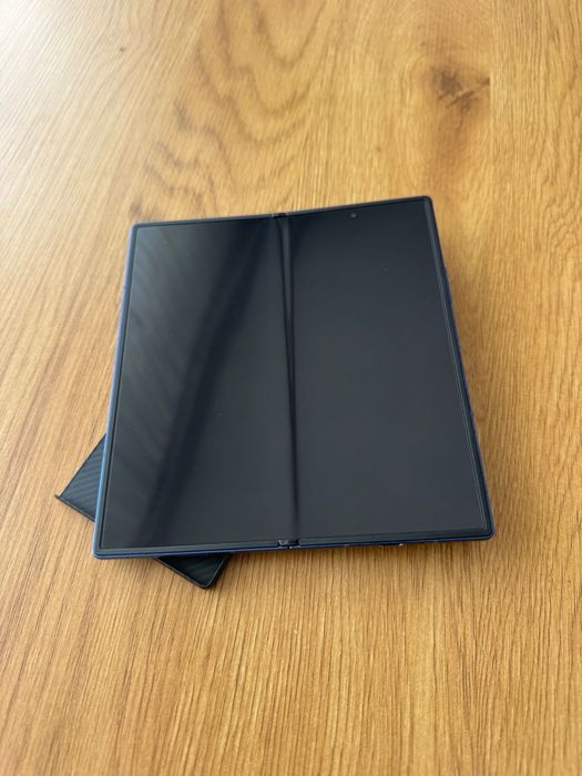 Продавам Samsung Galaxy Z Fold 7 Blue Shadow 512GB.