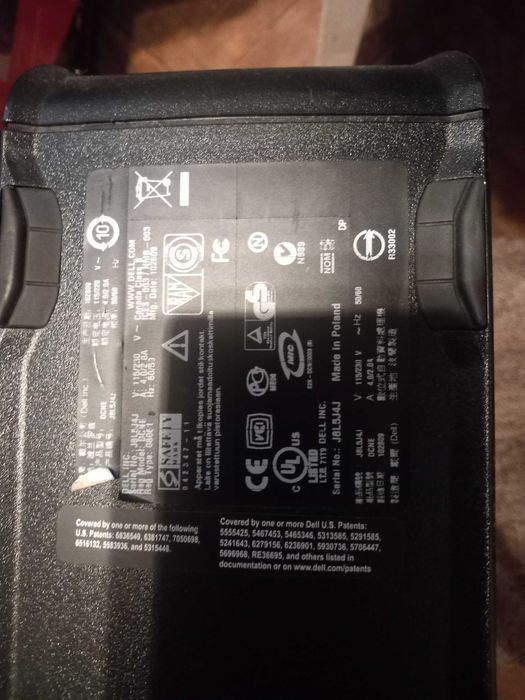 Electronice vechi 3 desktop cu tastaturi, 1 laptop, etc