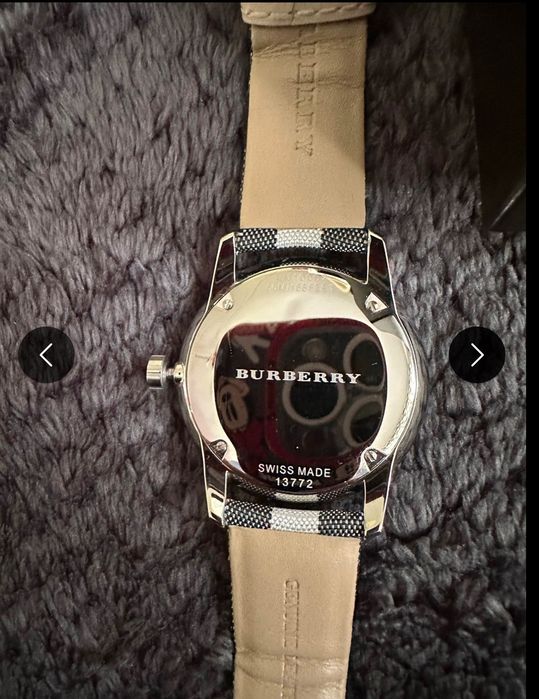 Часовник Burberry ,нов с кутия