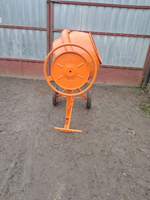 Betoniera 200 litri