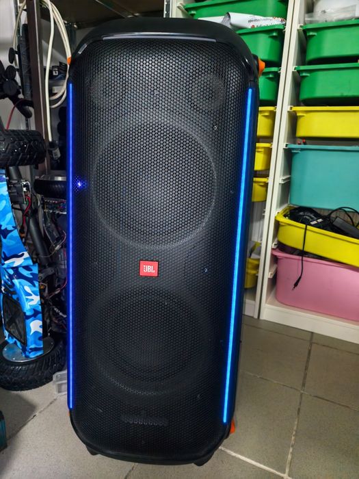 JBL partybox 710