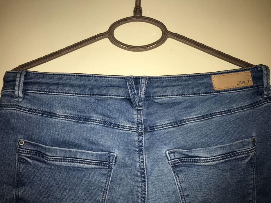 Светли дамски дънки Esprit W31L34, обличани няколко пъти