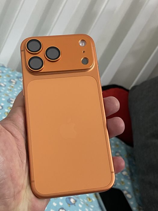 Обменяю Iphone 17 Pro Max eSim 256gb