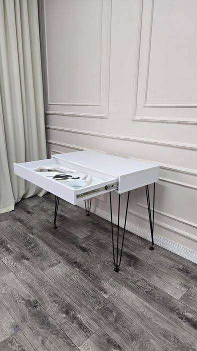 Туалетный столик белый