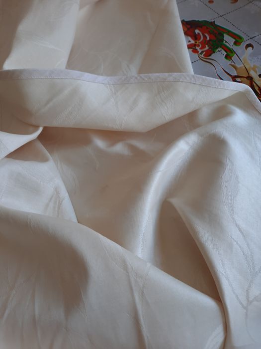 Față de masă ovala mare  impermeabila