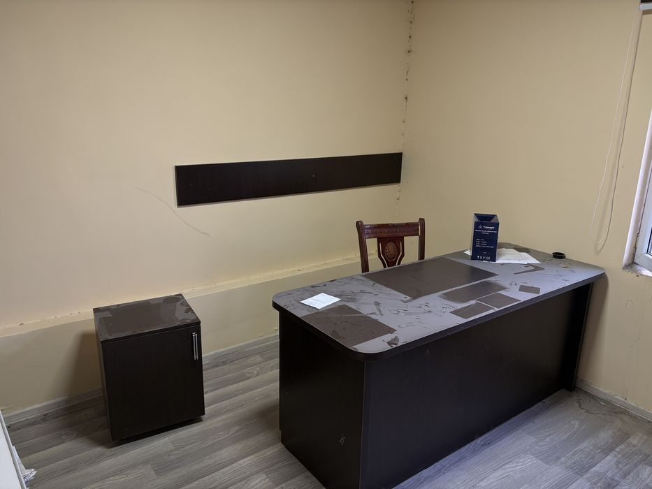 Продается мебель для офиса. Срочно.