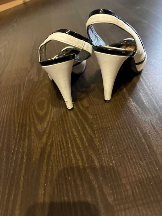 Продается обувь в отличном состоянии