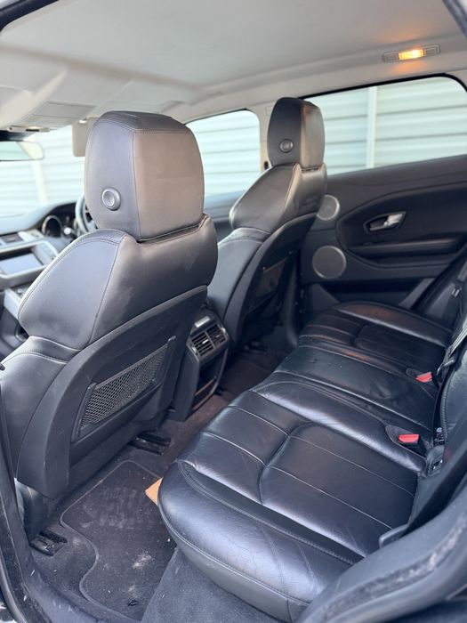 Interior din piele electric negru Range Rover Evoque 2017