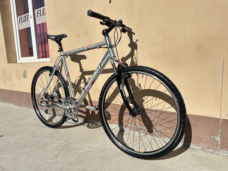 Bicicleta oras DiamnondBack 28 Inch Aluminiu 27 viteze Shimano Deore