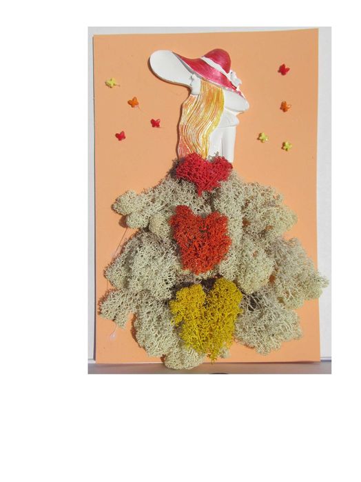 Пано със скандинавски мъх Руса дама с красива рокля