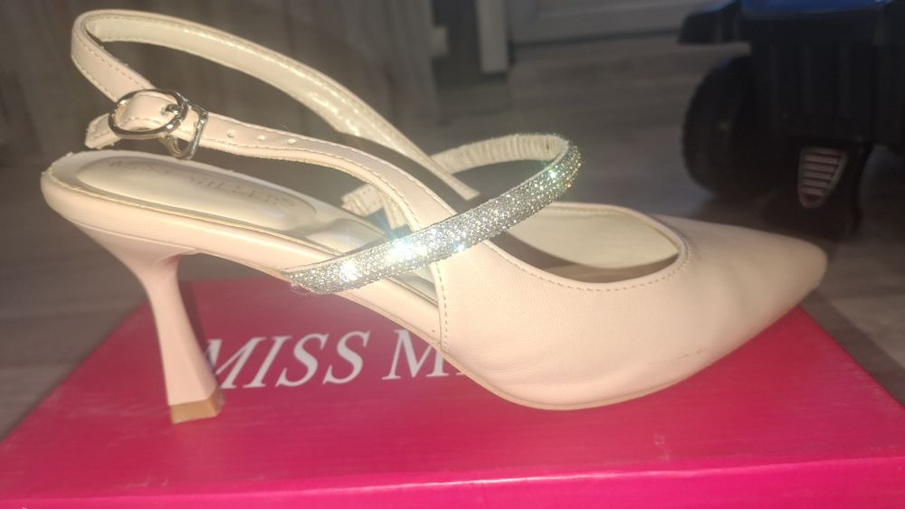 Продам туфли женские